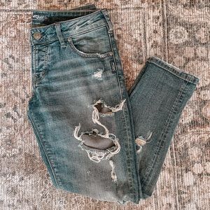 Silvers Kenni distressed capris